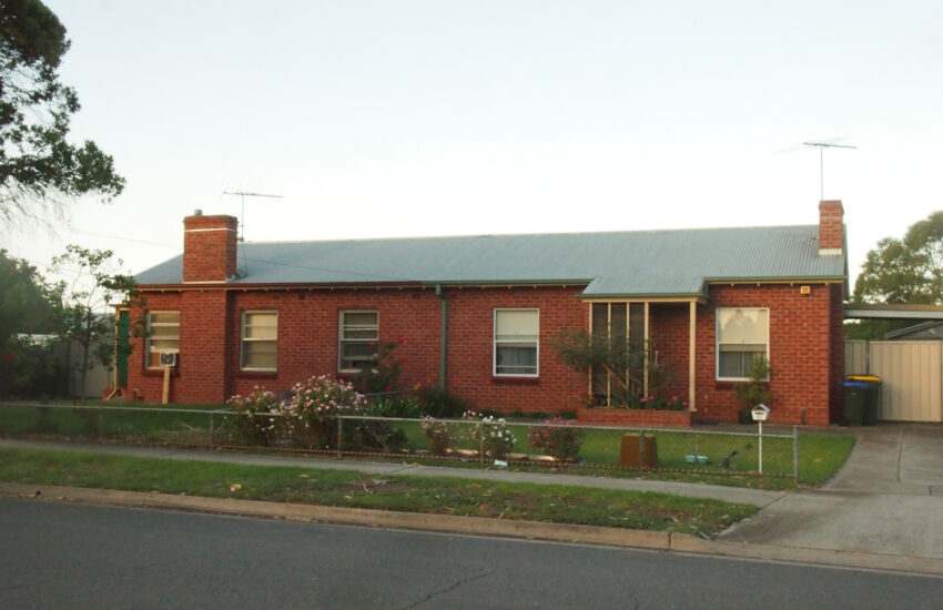 South Australia Housing Trust cottages from the late 1940s just outside Adelaide. (Wikimedia Commons)