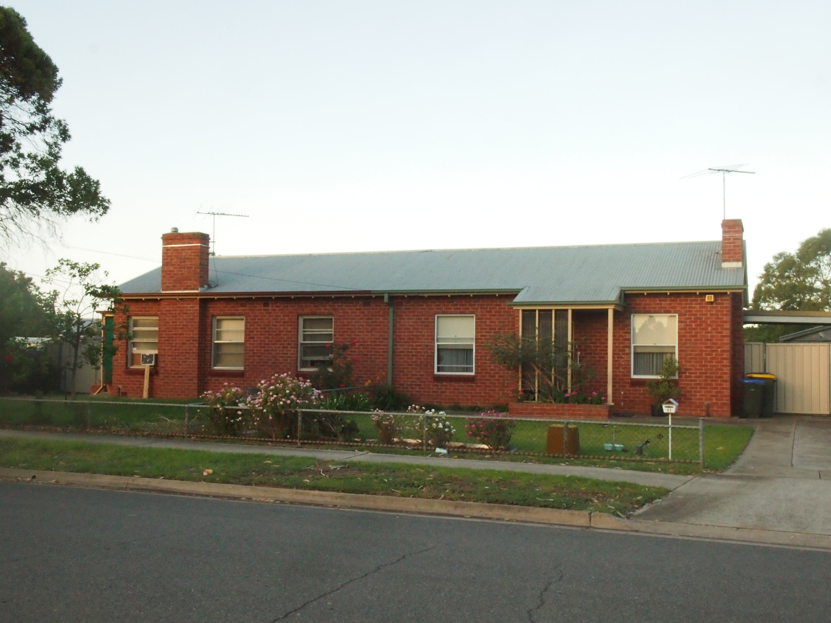 South Australia Housing Trust cottages from the late 1940s just outside Adelaide. (Wikimedia Commons)