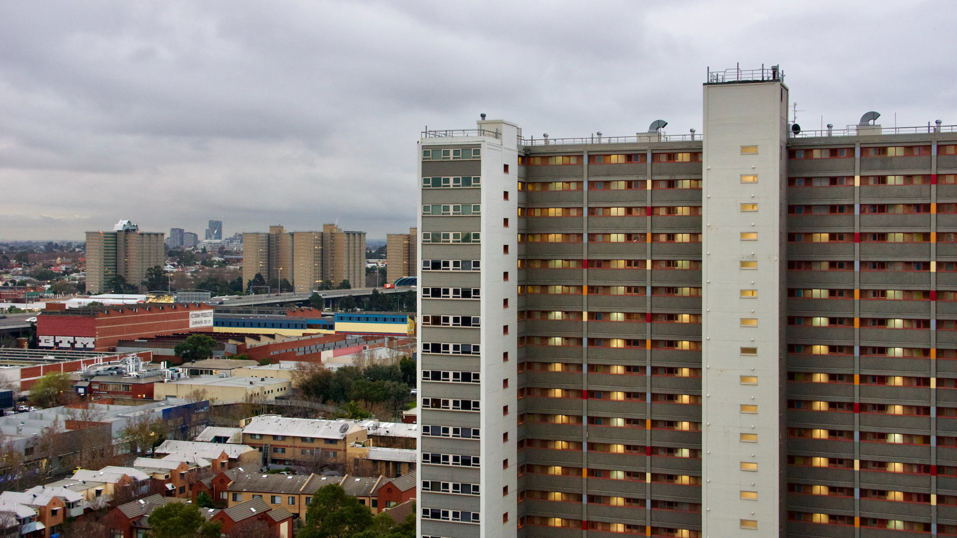 Public and community housing is continuing to fall behind private landlord funding